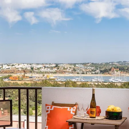 Stylish With A View And بورتيماو