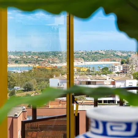 Apartment Stylish With A View And *