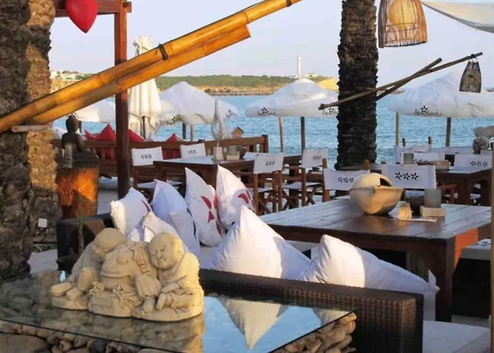 Stylish With A View And 포티마오