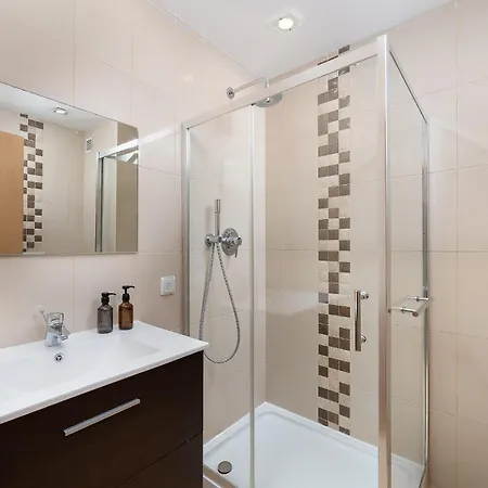 Stylish With A View And Appartement