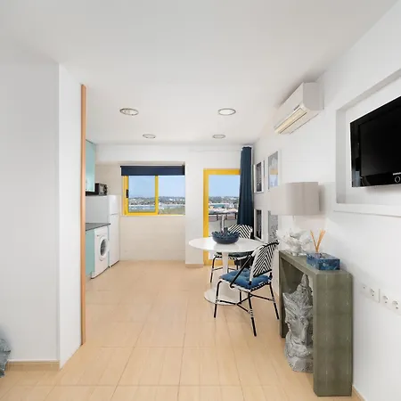 Stylish With A View And Appartement *